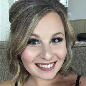 Meet your Posher, Kallie